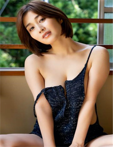 教练等不及了在车里就开始来了-妻阿美